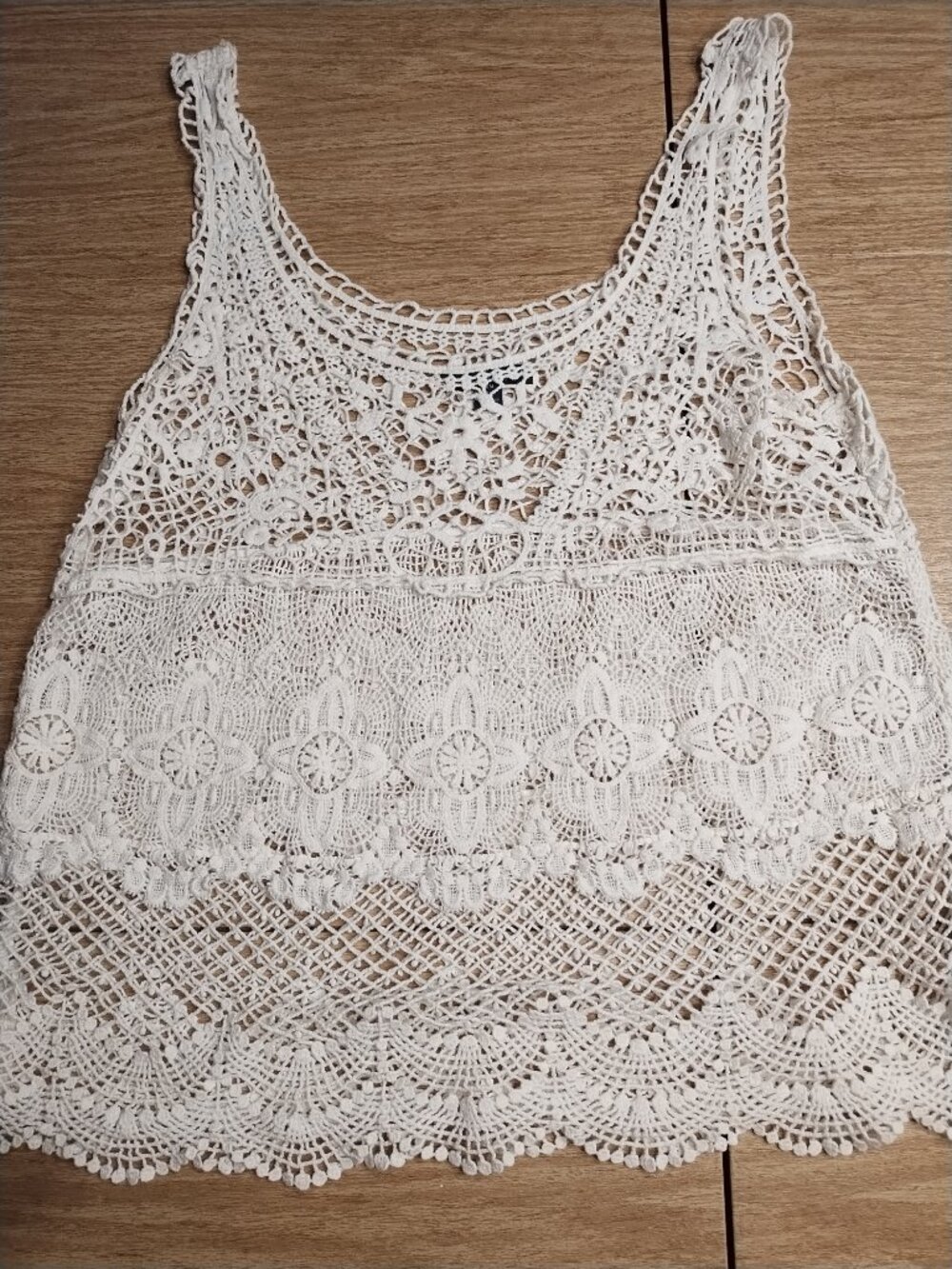American Eagle Lace Tank top